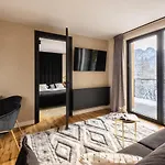 Tatry & アパートホテル ザコパネ
