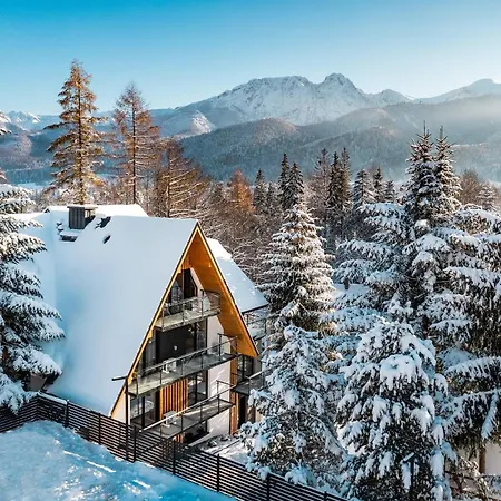 Tatry & 4* ザコパネ